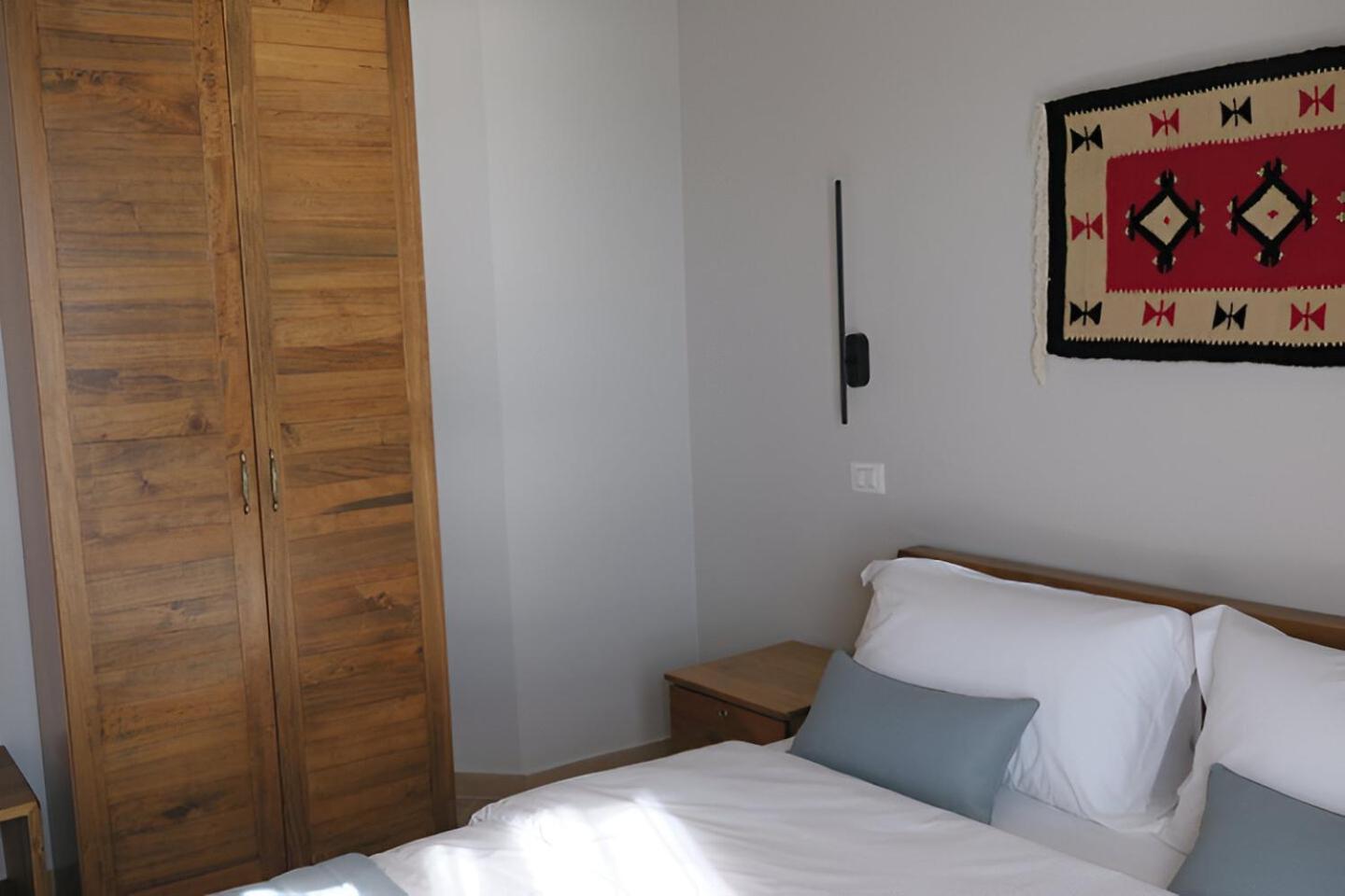 Doko Hotel Radhimë Exterior foto